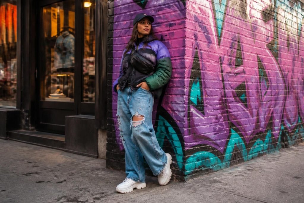 découvrez les dernières tendances de la mode urbaine femme et adoptez un style street moderne et incontournable pour un look élégant et casual.
